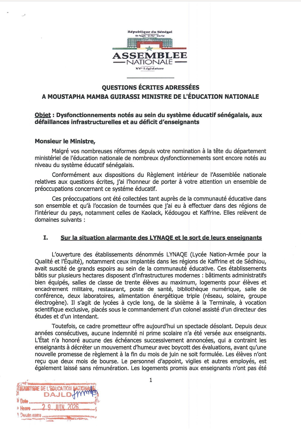 Éducation nationale : Mbaye Dione interpelle Moustapha Guirassy sur les LYNAQE, l’anglais à l’élémentaire, les chantiers scolaires inachevés, primes impayées et les classes surchargées