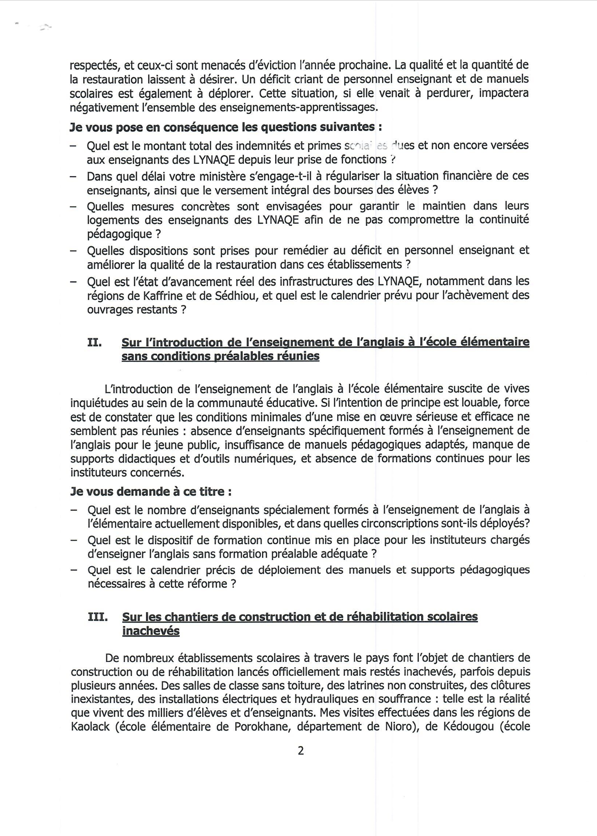 Éducation nationale : Mbaye Dione interpelle Moustapha Guirassy sur les LYNAQE, l’anglais à l’élémentaire, les chantiers scolaires inachevés, primes impayées et les classes surchargées