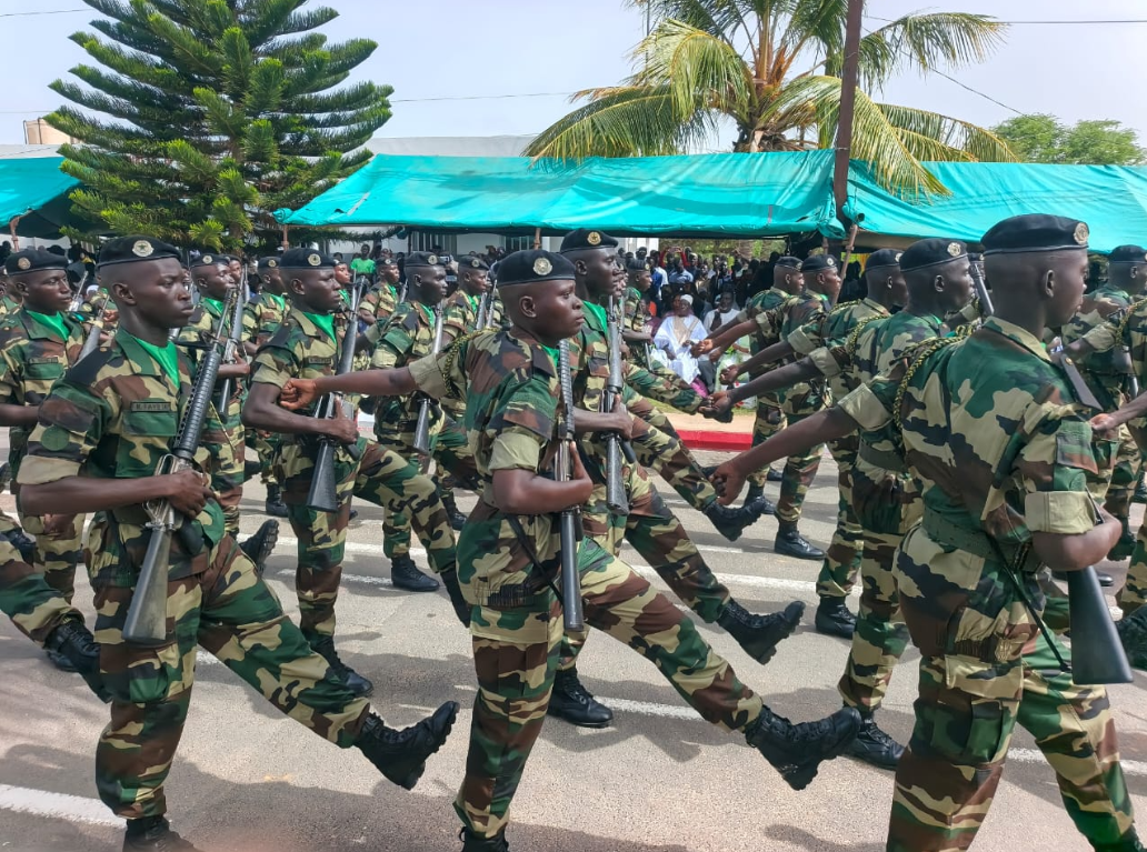 Saint-Louis : 1842 nouvelles recrues dont 86 femmes intègrent l’Armée sénégalaise