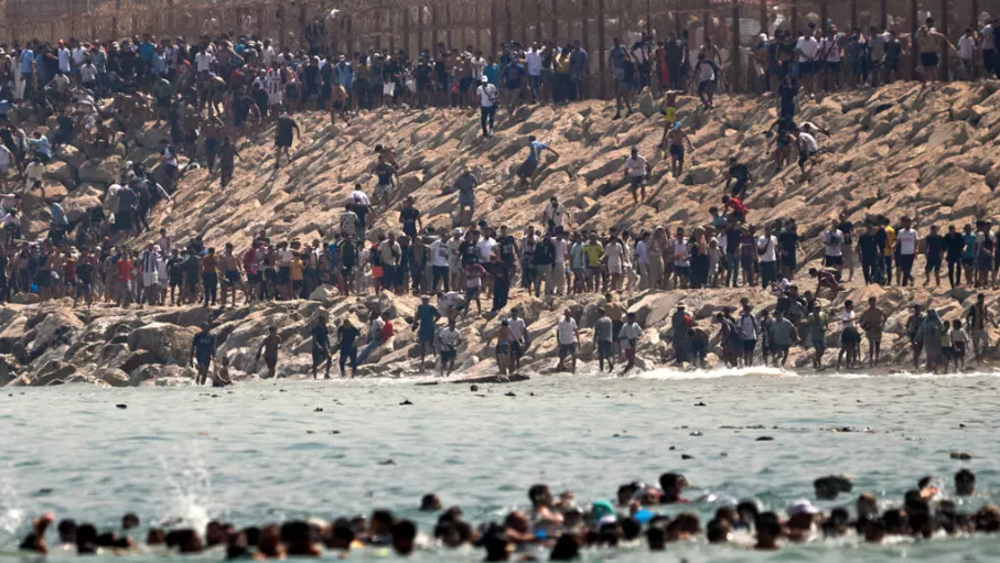 Ceuta: la justice espagnole ouvre une enquête sur l'afflux massif de migrants dans l'enclave