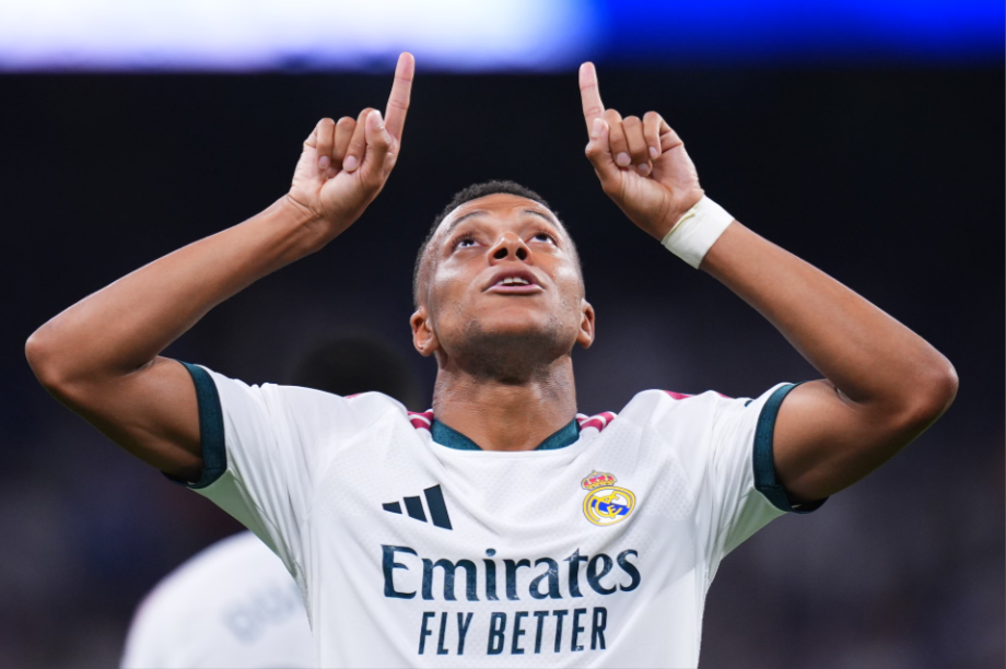 Photo: dakaractu.com Kylian Mbappé Shines as Real Madrid Crush Rayo Vallecano to Level with Barcelona in La Liga