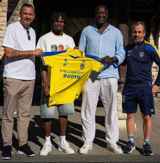 Football - Mohamed Ndao Keïta signe au FC Sochaux-Montbéliard : un deuxième transfert européen du NSFC Iyane