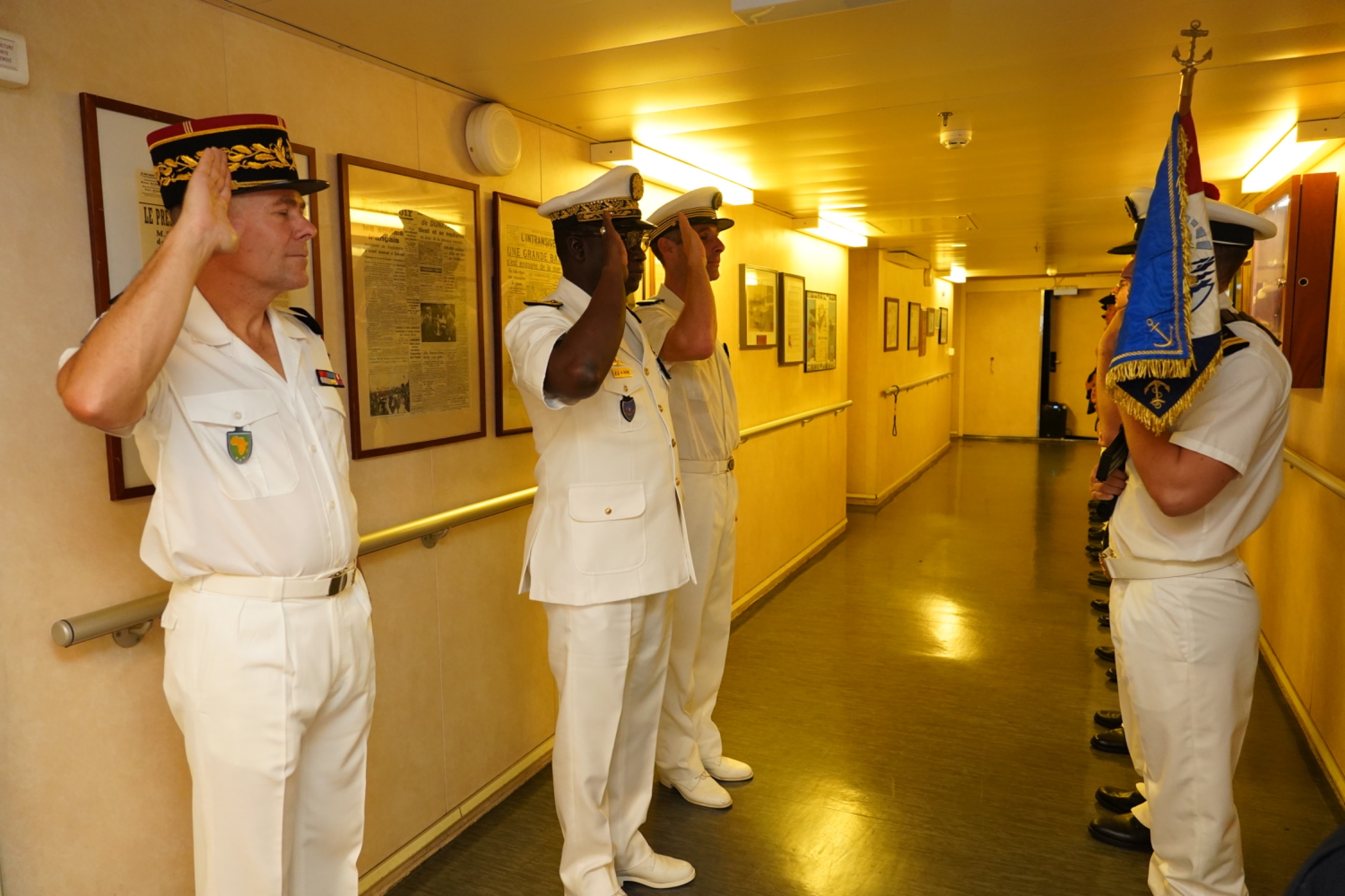 Coopération militaire : le porte-hélicoptères amphibie français « Mistral » a accosté  à Dakar  ce 2 octobre