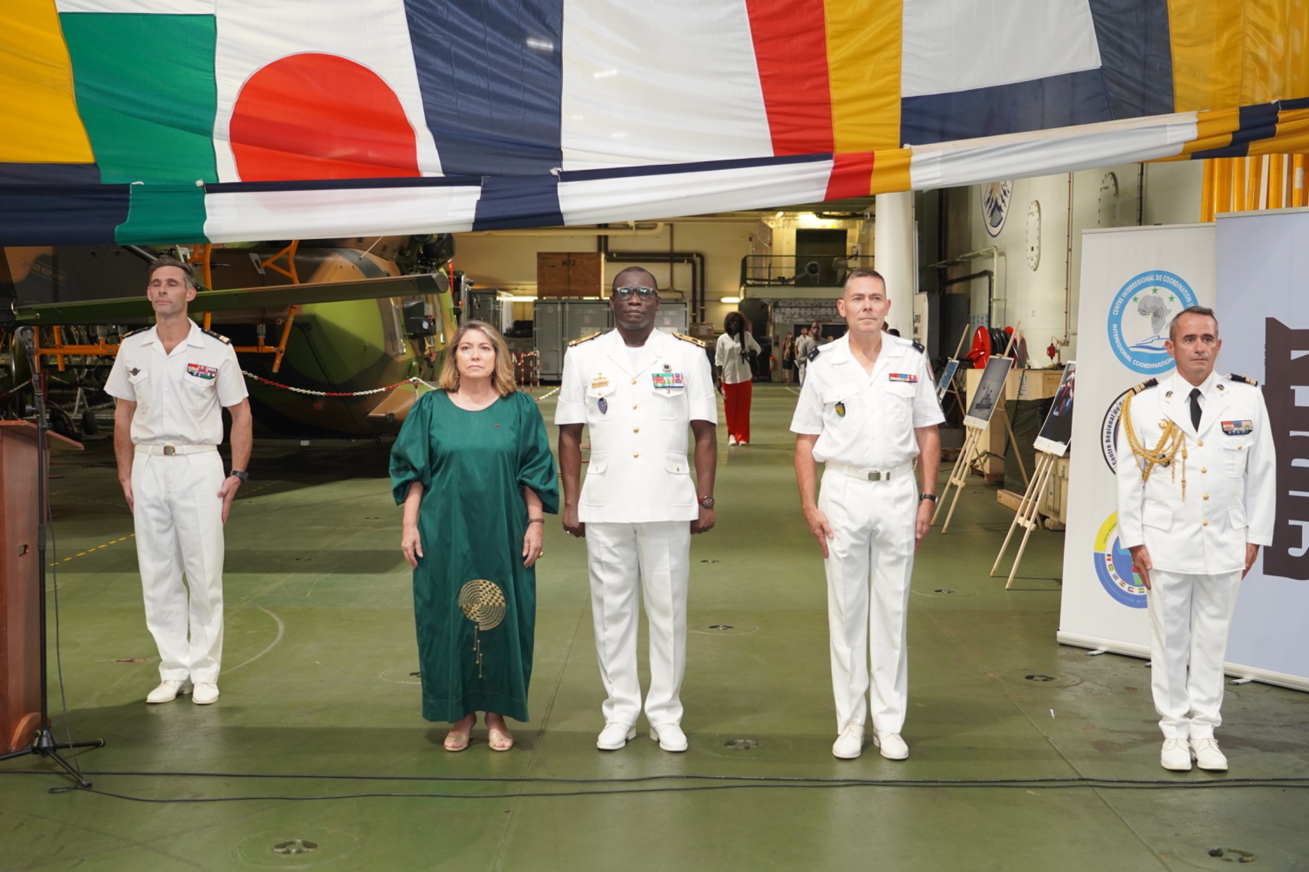 Coopération militaire : le porte-hélicoptères amphibie français « Mistral » a accosté  à Dakar  ce 2 octobre