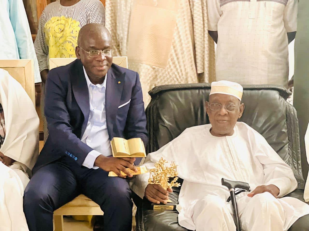DÉCÈS DE L’ÉCRIVAIN AFRICAIN CHEIKH HAMIDOU KANE: La « confrérie des éveillés » perd une boussole.