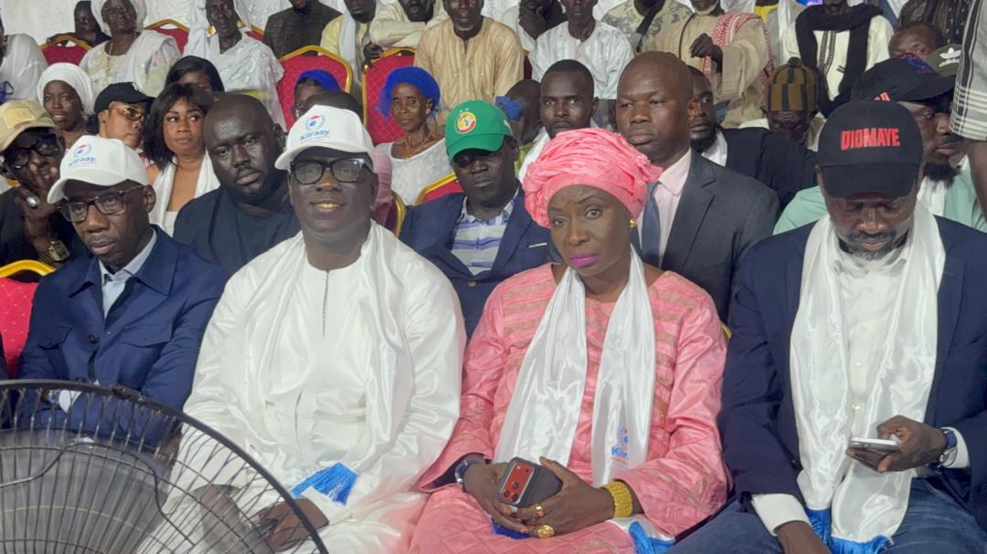 MEETING / Adiou Sène ( maire) à Mimi : «  Avant vous , nous étions  déconsidérés…L’Assemblée doit être dissoute »