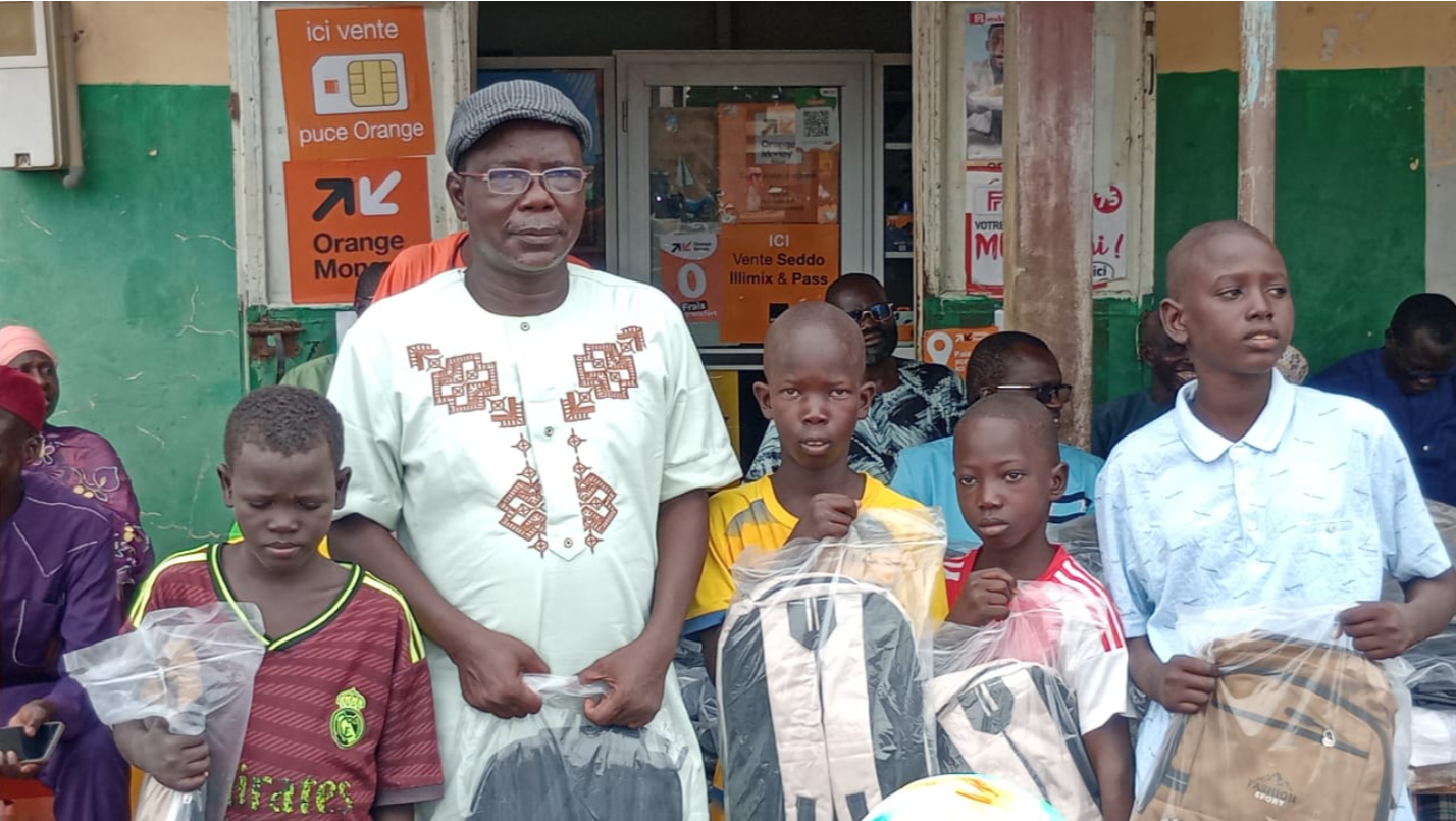 Rentrée scolaire 2026-2027 : l’ADCTP offre 135 kits scolaires aux élèves démunis de Thiamène Pass