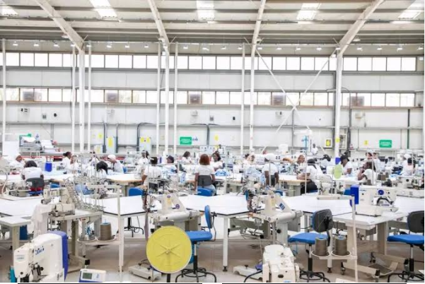Centre d’usinage de Diamniadio : le projet qui fait craindre une marginalisation des artisans sénégalais