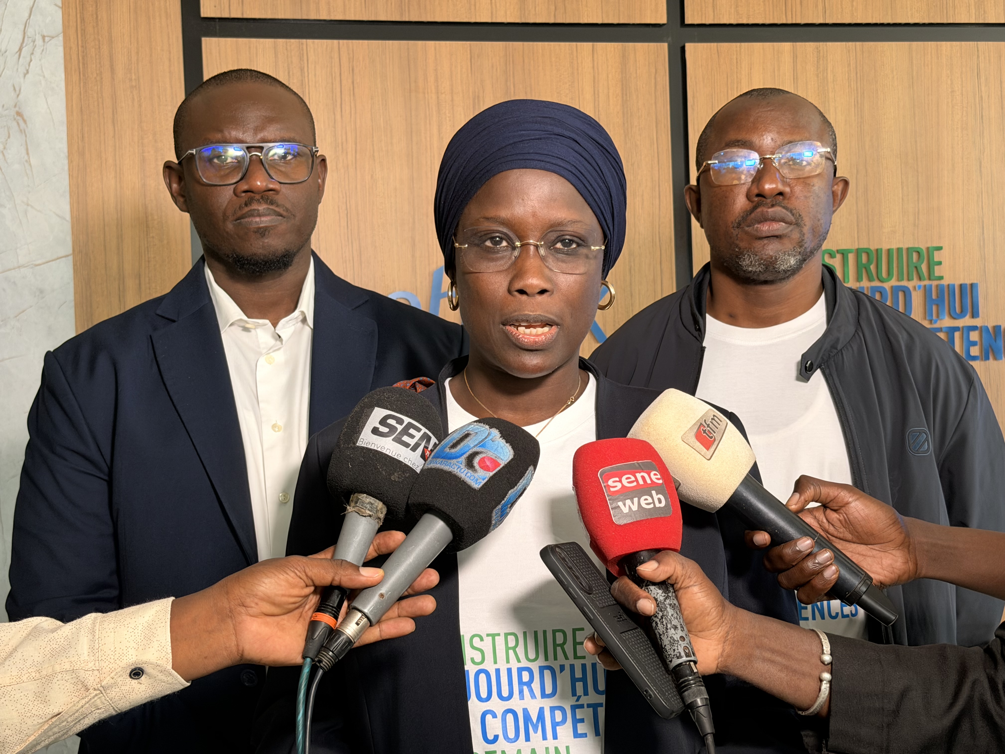 Ecobank Day 2026 : Le CEM Rufisque Ouest, vitrine d’un engagement triennal pour l’éducation numérique