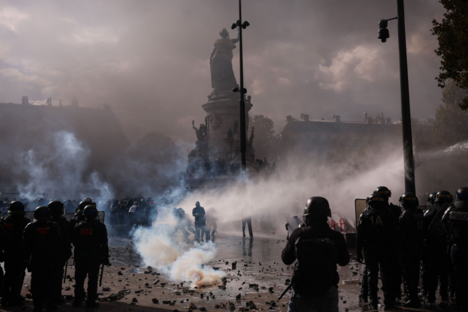Mairies attaquées, pillages, violences urbaines: retour sur une journée de chaos en France
