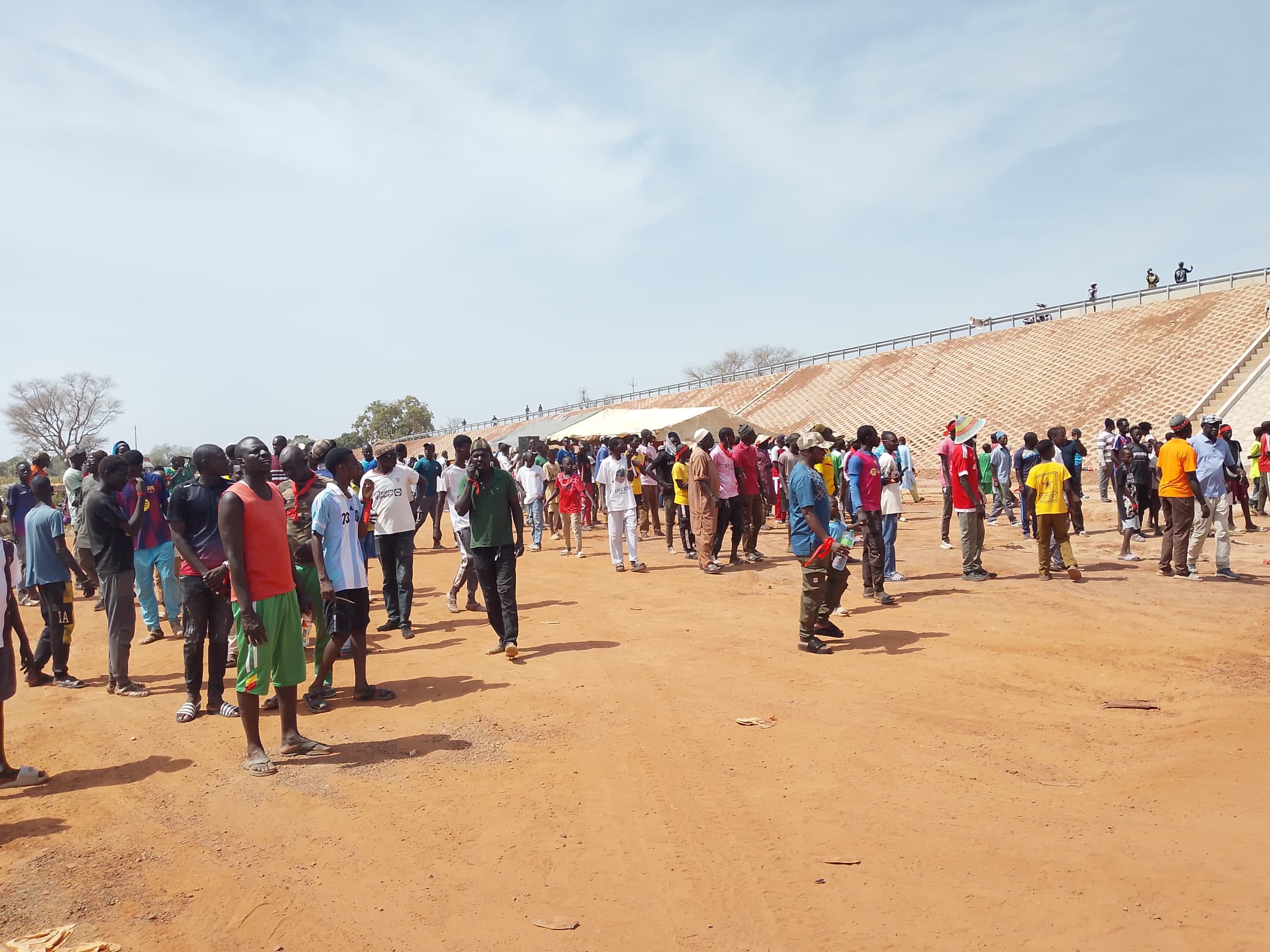 Arrondissement de Ngothie : Les populations de Dya, Sibassor et Ndiébél dans la rue pour réclamer une sortie d'autoroute pour désenclaver leurs communes
