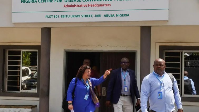 Ebola au Nigeria: une course contre-la-montre pour identifier les contacts du premier cas détecté