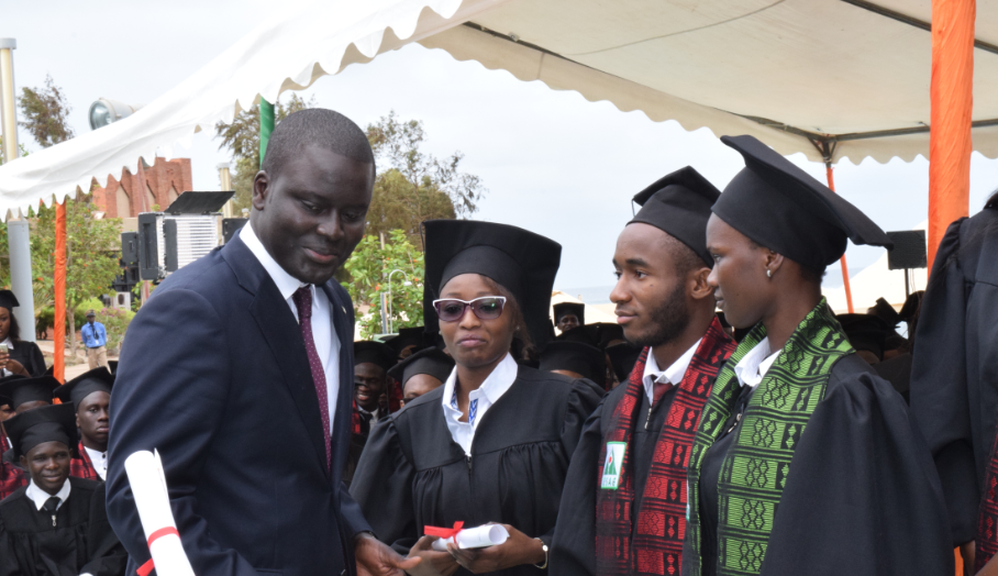 Cérémonie de remise de diplôme du CESAG 2016 : Près de 400 nouveaux diplômés prêts à l’emploi