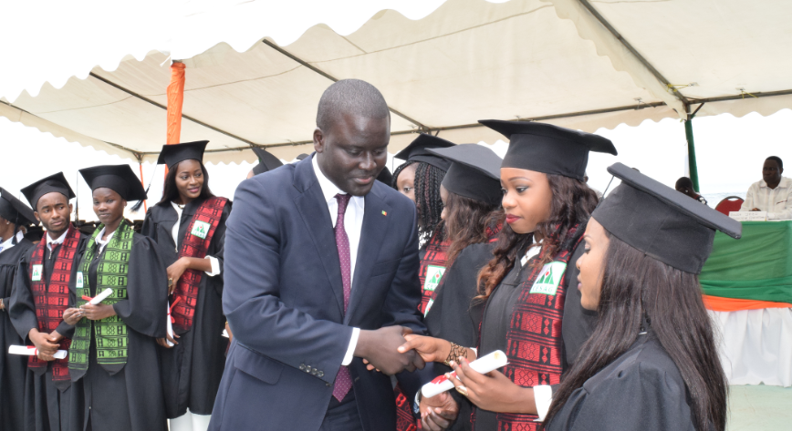 Cérémonie de remise de diplôme du CESAG 2016 : Près de 400 nouveaux diplômés prêts à l’emploi