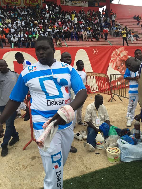 Les premières images  de Baye Mandione au stade