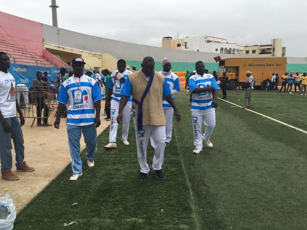 Les premières images  de Baye Mandione au stade