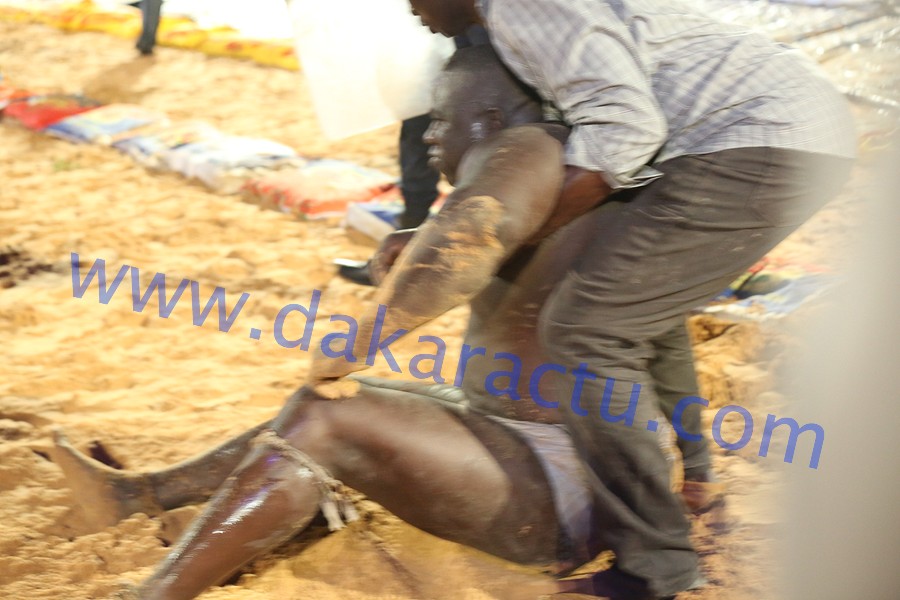 Après une riche carrière hautement attractive et d'une grande qualité technique, le Roi Yékini à la prévoyance retraite ?