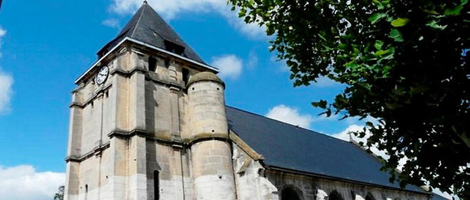 Prise d'otages dans une église près de Rouen : le prêtre égorgé