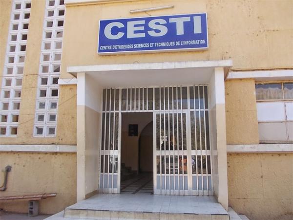 MÉDIAS : Les journalistes sortis du Cesti ou d'autres écoles sont-ils meilleurs que les "non formés"?