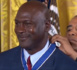 Obama a été très drôle au moment de décorer Michael Jordan