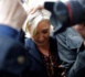 "Dehors les fachos": Marine Le Pen accueillie par des jets d'oeufs en Bretagne (vidéo)