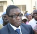 Farba Senghor consulte des marabouts et cultive ses champs.