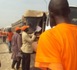 Les jeunes de Rewmi profitent des embouteillages pour vulgariser le projet de Idrissa Seck (PHOTOS)