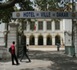 Dernière minute: Les jeunes de Rewmi violemment chargés par la police dans l'enceinte de la mairie de Dakar ( AUDIO )