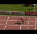 Il se déboîte le genou en pleine course (VIDEO)