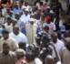 16H20 : Abdoulaye Wade est arrivé au bureau de vote du Point E sous les acclamations de ses militants.