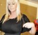 Virée à cause d'une trop grosse poitrine (VIDEO)