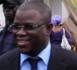 Abdoulaye Baldé venu soutenir Karim Wade devant les locaux de la gendarmerie de Colobane.
