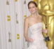 Jennifer Lawrence adresse un doigt d'honneur aux photographes