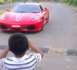 "Fils, pour tes neuf ans, conduis ma Ferrari"