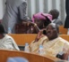 Assemblée nationale: Le député et griot du président Farba Ngom au téléphone