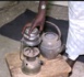 Gamou  Taïba Niassène 2022 : Dakaractu vous fait découvrir la lampe tempête, la bouilloire en fer (Satala) et le banc qui appartenaient à Cheikh Al Islam Baye Niass.