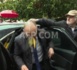  Éric Zemmour reçoit un œuf sur la tête à son arrivée à Moissac ce samedi (Vidéo)