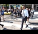 L'exemple d'un president libre et aimé: Obama marche à pied à Washington 