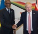A Kigali, Boris Johnson défend l'accord sur les migrants avec le Rwanda
