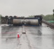 Keur Massar : Un camion d'hydrocarbures se renverse sur le pont.