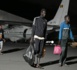 Arrêt sur image: Des migrants rapatriés de Dakhla foulent le tarmac de l’aéroport militaire de Yoff
