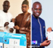 KOLDA : Le délégué régional au parrainage Moussa Baldé (MESRI) remet 115 360 signatures au délégué national Abdoulaye Diagne...