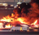 Collision entre avions à l'aéroport de Tokyo : Cinq morts et 379 rescapés
