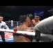 Un boxeur exige l'arrêt du combat alors qu'il tabasse son adversaire