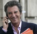 Jack Lang "poussé à terre" lors d'un rassemblement contre la pédocriminalité