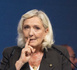 Marine Le Pen veut interdire le voile “de manière progressive” en cas de victoire