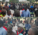 Sit-in à Thiès: les travailleurs des ciments du Sahel arborent des brassards rouges et interpellent l'État