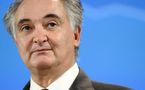 Pensée de Jacques Attali sur la vanité du pouvoir.