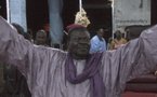 [ VIDEOS ]  Les politiques se succèdent aux obsèques de la grande-soeur de Cheikh Béthio Thioune.