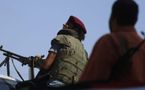 Libye : les insurgés tentent d'"assiéger" Mouammar Kadhafi à Tripoli